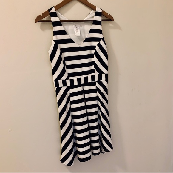 🆕 MODCLOTH Esley Sleeveless V-Neck Stripe Dress - Picture 7 of 8